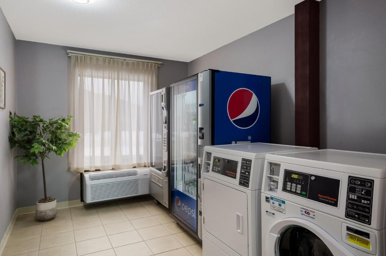 Red Roof Inn & Suites Bloomsburg - Mifflinville Esterno foto
